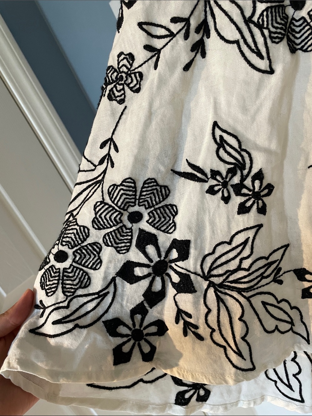 Anthropologie White Tavi Embroidered Tie Front Tank Top - Picture 8 of 11
